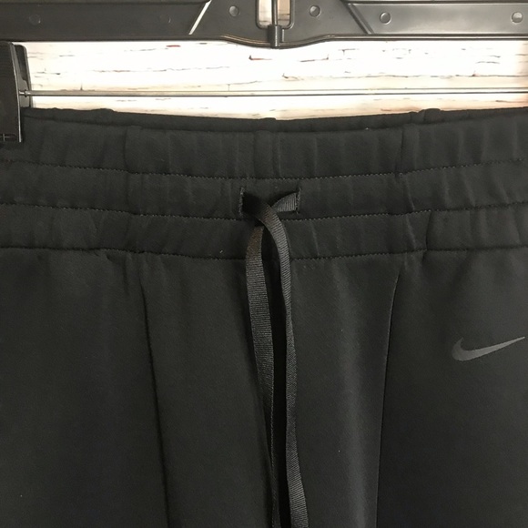 Nike black Capri with bottom snaps dri-fit - Picture 5 of 9